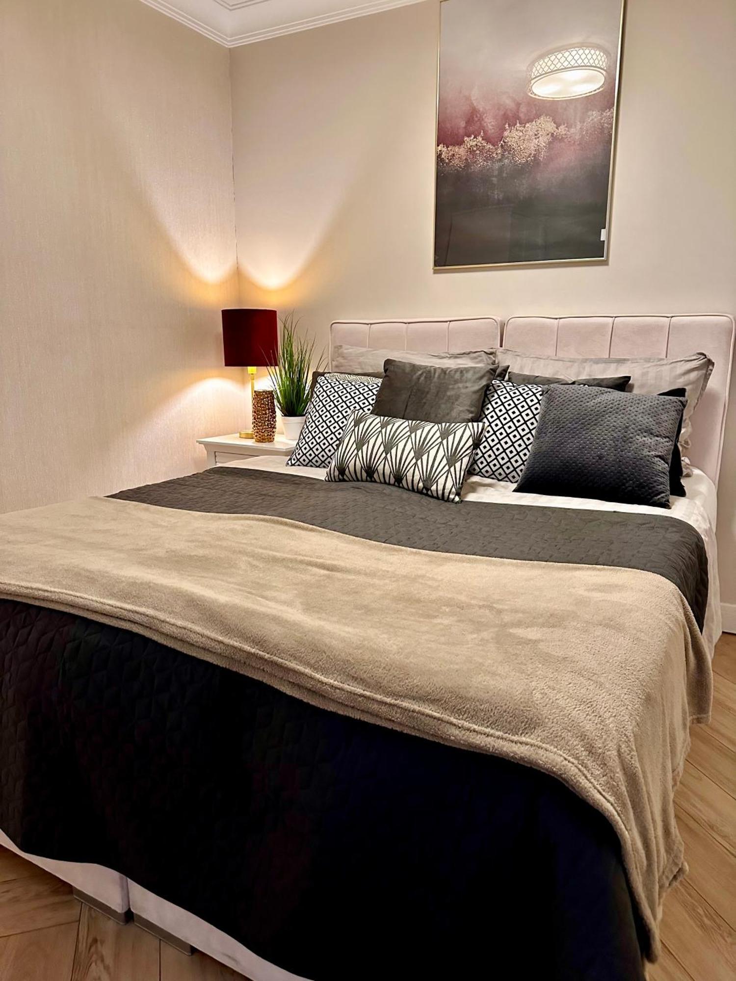 Apartamenty Kielce- Apartament Rubin Przy Zalew Kielecki, Faktura, Parking, Centrum Luaran gambar